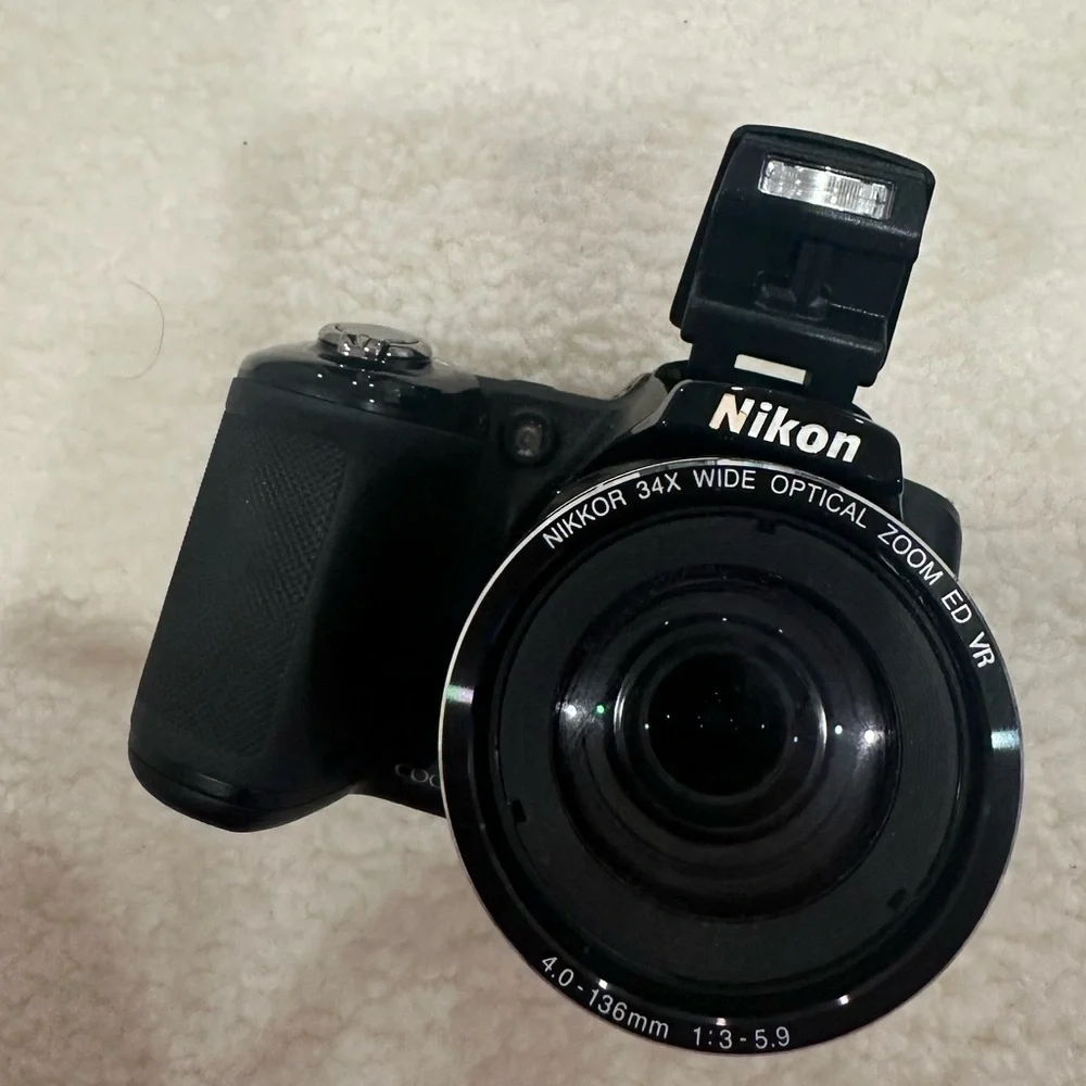 Nikon camera - Coolpix L830
